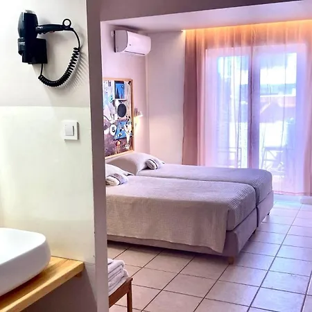Tree Of Life Art Hotel Agia Marina Zewnętrze zdjęcie